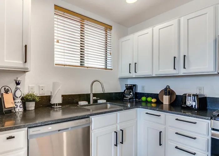 Adobe Townhome With Gorgeous Lake Powell Views