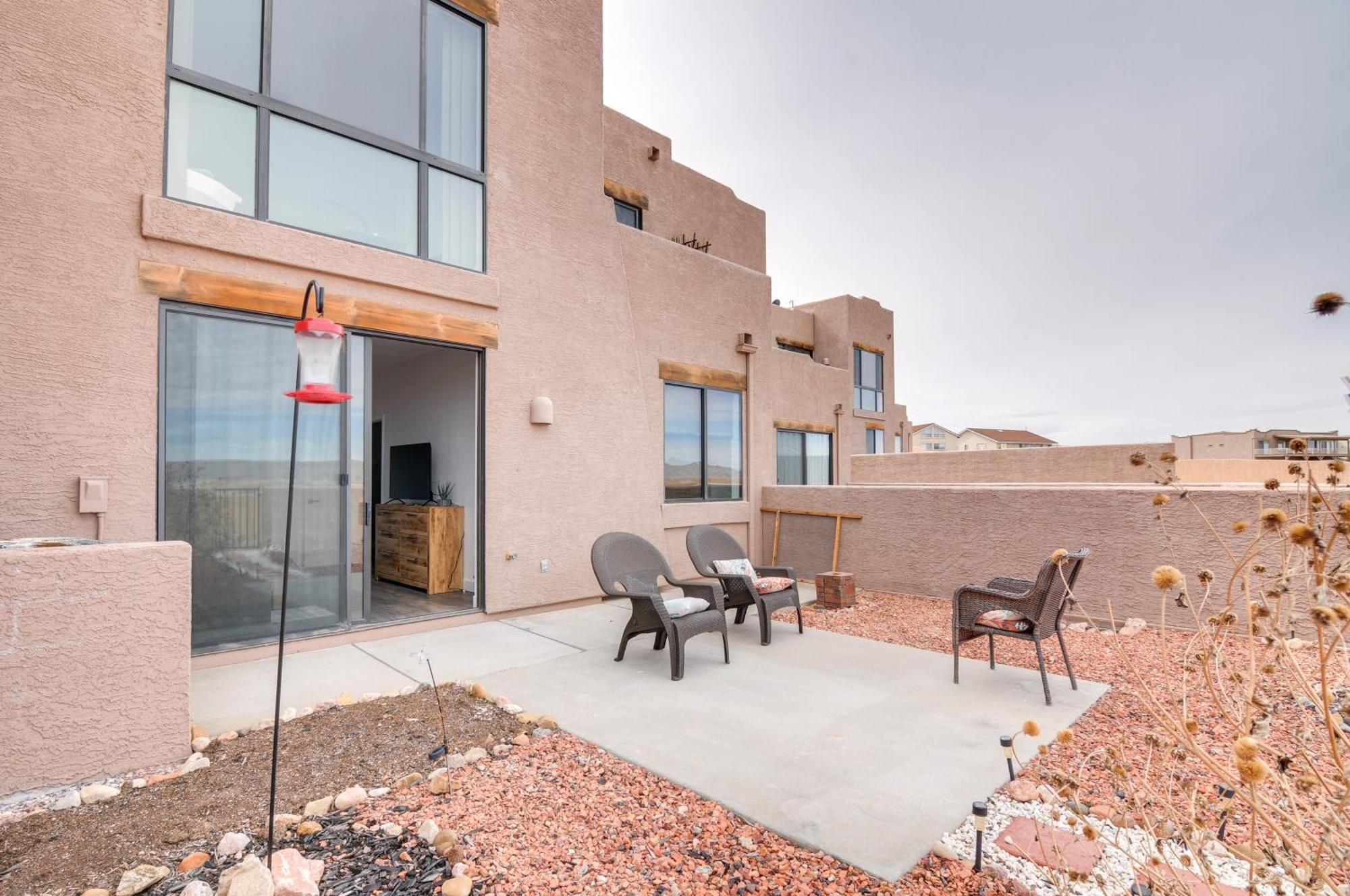 Holiday home Adobe Townhome With Gorgeous Powell Views *